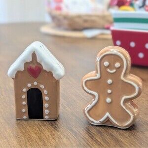 Gingerbread House & Gingerbread Man Salt Pepper Shakers 3” Tall Holiday Decor